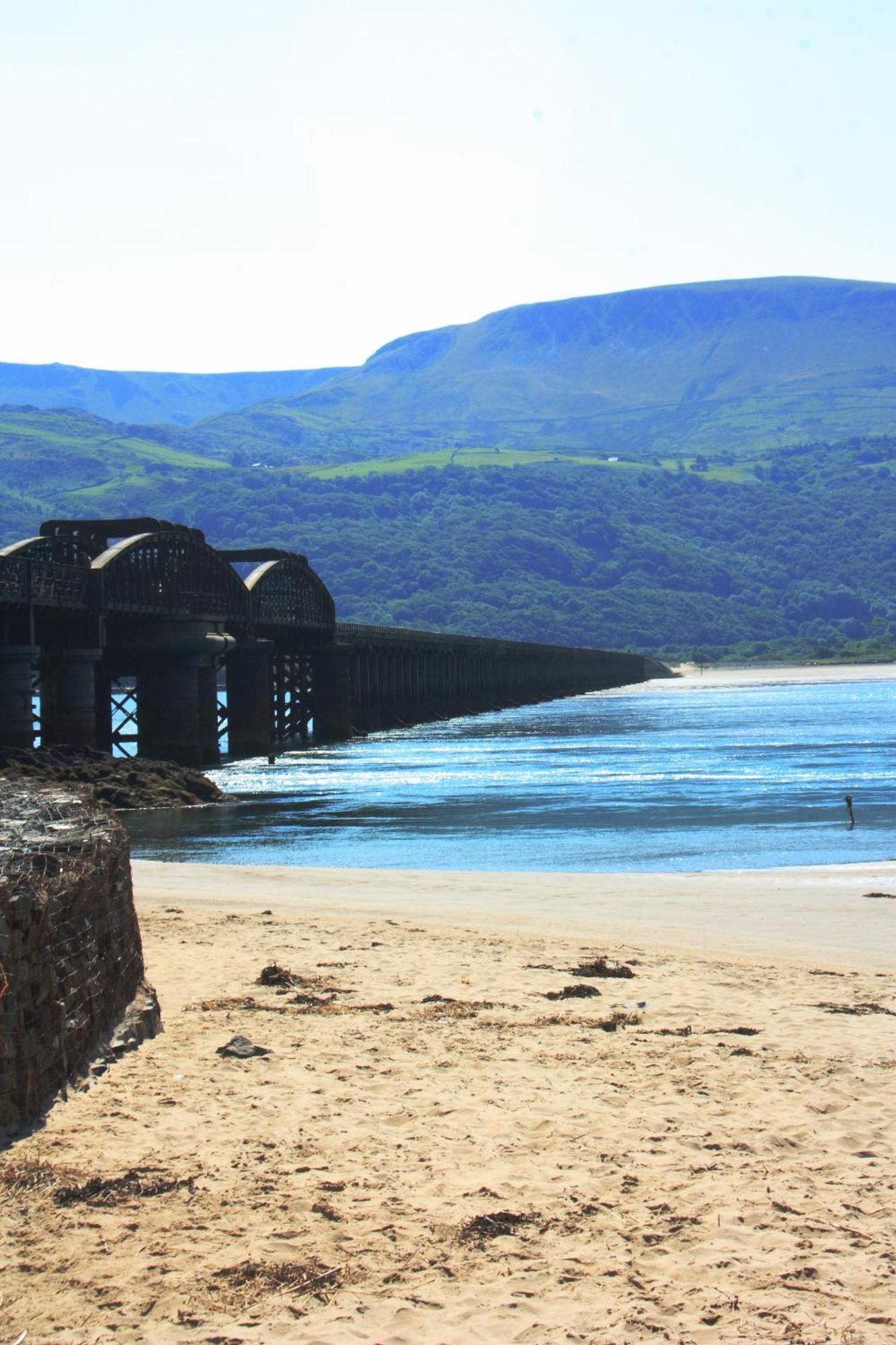 Barmouth Beach Club Exterior photo