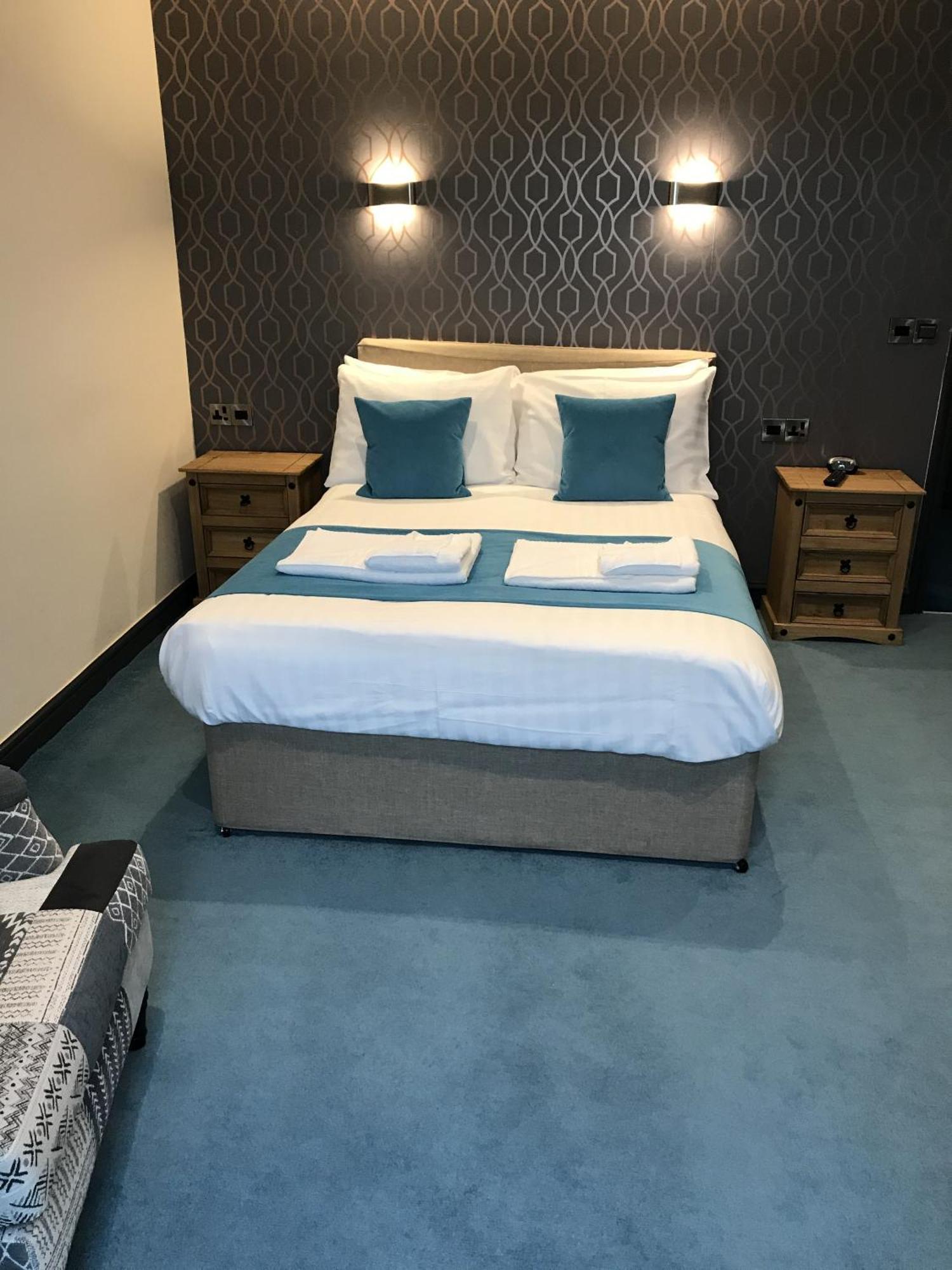 Barmouth Beach Club Room photo